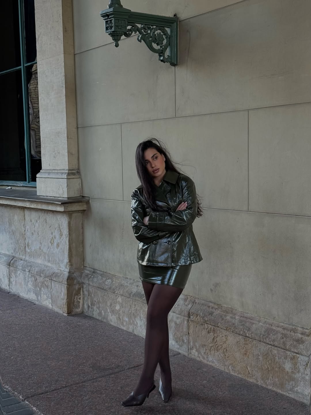 Dark Brown Patent Leather Skir - Street Fashion Jacket recension och pris