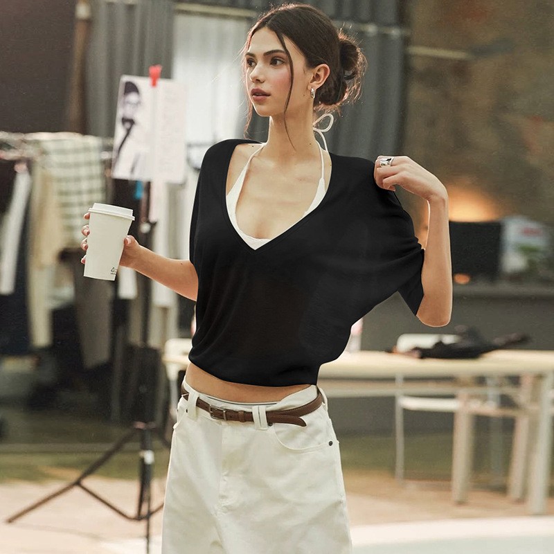 Pink Blouse Loose Fit V Neck S - Fashion Streetwear recension och pris